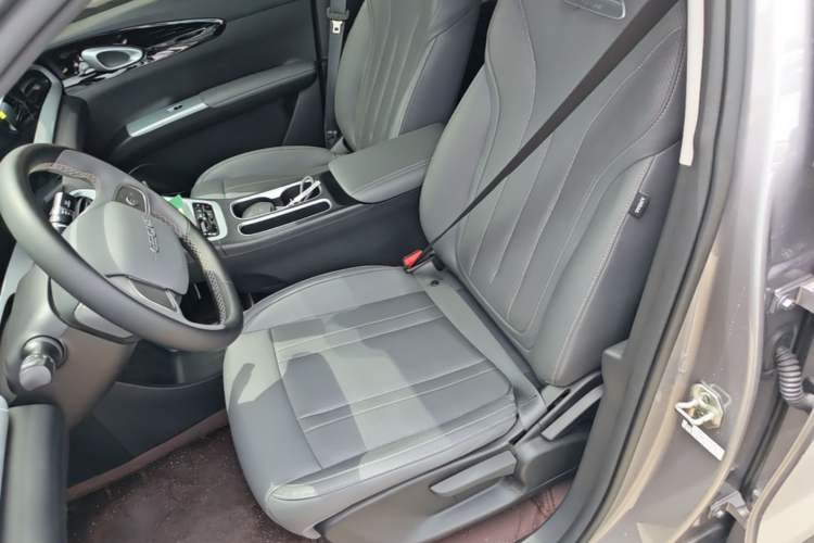 Used Geely Galaxy Geome 2025 310km Youth Edition Left Front Seat