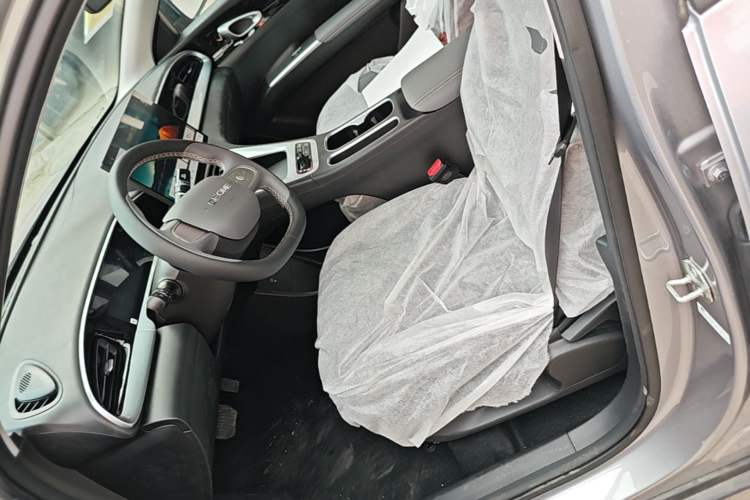 Used Geely Galaxy Geome 2025 410 km Free Version Left Front Seat