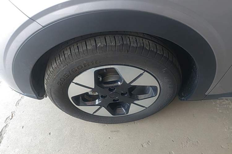 Used Geely Galaxy Geome 2025 310km Dream Edition Left Front Wheel Hub