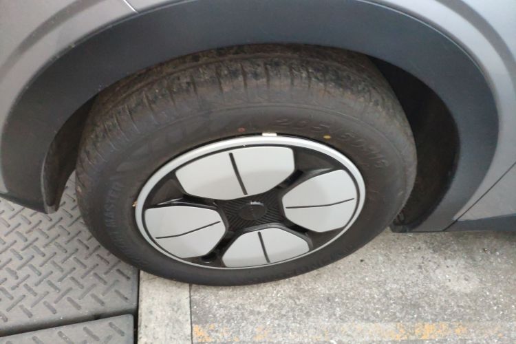 Used Geely Galaxy Geome 2025 310km Youth Edition Left Front Wheel Hub