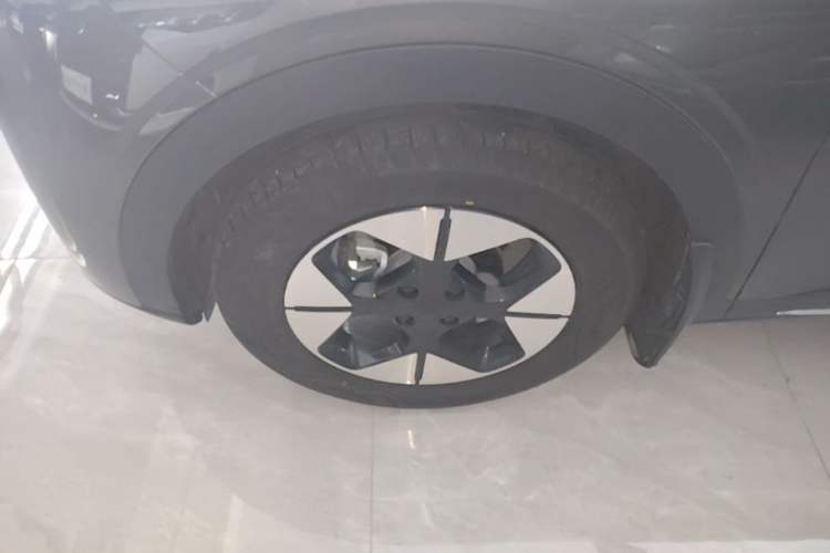 Used Geely Galaxy Geome 2025 310km Dream Edition Left Front Wheel Hub