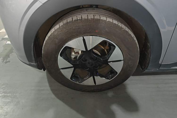 Used Geely Galaxy Geome 2025 310km Dream Edition Left Front Wheel Hub