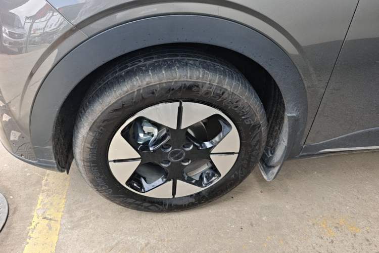 Used Geely Galaxy Geome 2025 UP 410km Exploration+ Edition Left Front Wheel Hub