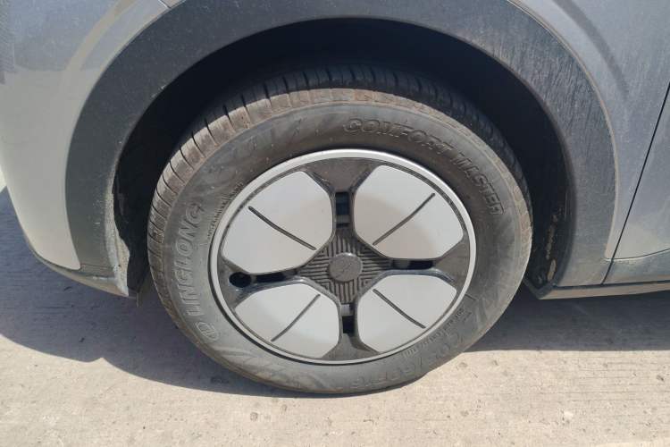 Used Geely Galaxy Geome 2025 310km Youth Edition Left Front Wheel Hub