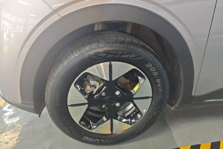 Used Geely Galaxy Geome 2025 310km Dream Edition Left Front Wheel Hub