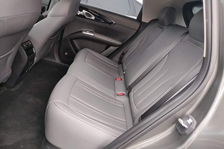 Used Geely Galaxy Geome 2025 310km Youth Edition Left Rear Seat