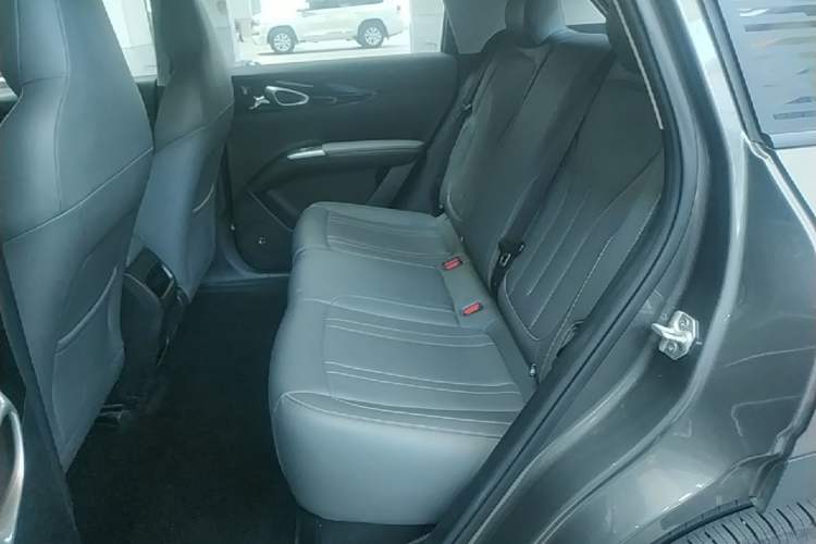 Used Geely Galaxy Geome 2025 310km Youth Edition Left Rear Seat