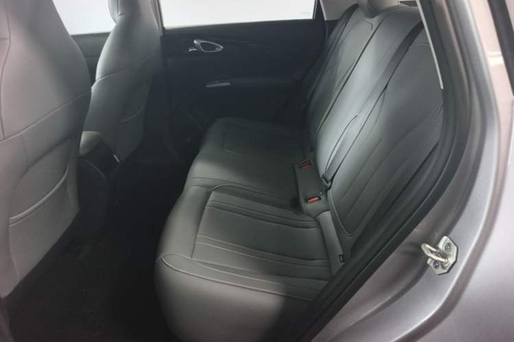 Used Geely Galaxy Geome 2025 310km Youth Edition Left Rear Seat