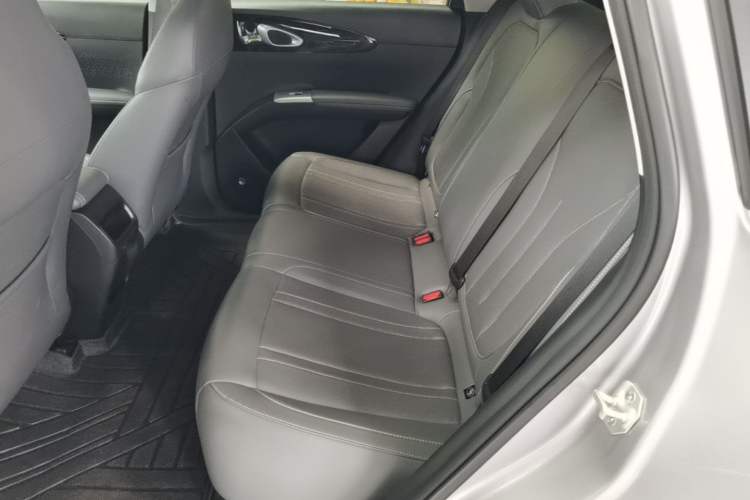 Used Geely Galaxy Geome 2025 310km Youth Edition Left Rear Seat