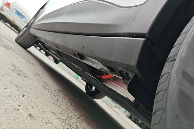 Used Geely Galaxy Geome 2025 410 km Free Version Left Side Sill