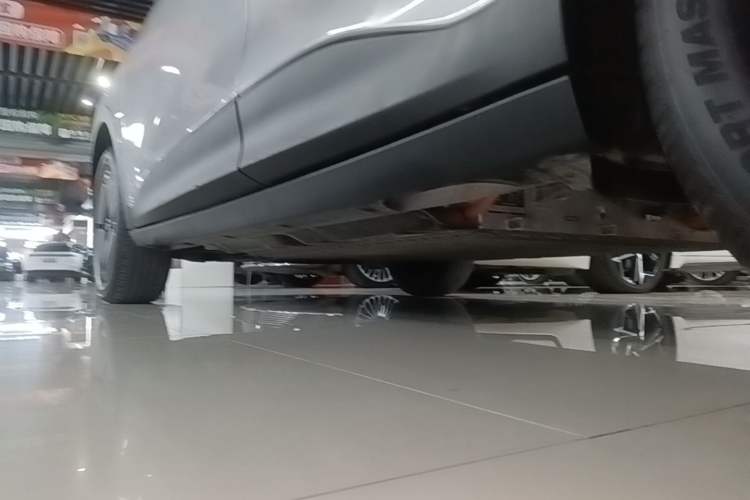 Used Geely Galaxy Geome 2025 310km Youth Edition Left Side Sill