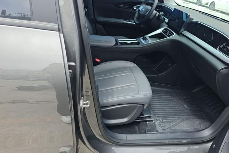 Used Geely Galaxy Geome 2025 310km Youth Edition Right Front Seat