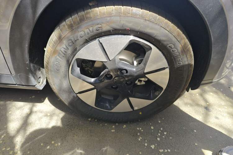 Used Geely Galaxy Geome 2025 310km Dream Edition Right Front Wheel Hub