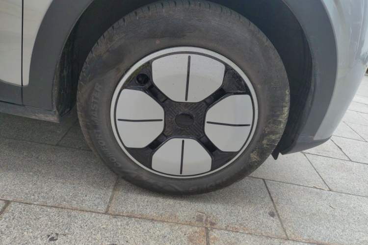 Used Geely Galaxy Geome 2025 310km Youth Edition Right Front Wheel Hub