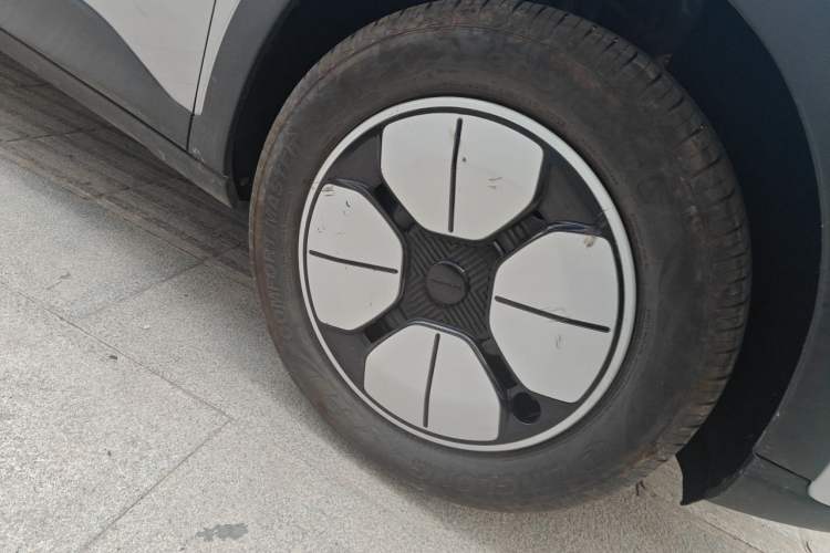 Used Geely Galaxy Geome 2025 310km Youth Edition Right Front Wheel Hub