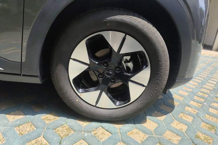 Used Geely Galaxy Geome 2025 UP 410km Exploration Edition Right Front Wheel Hub