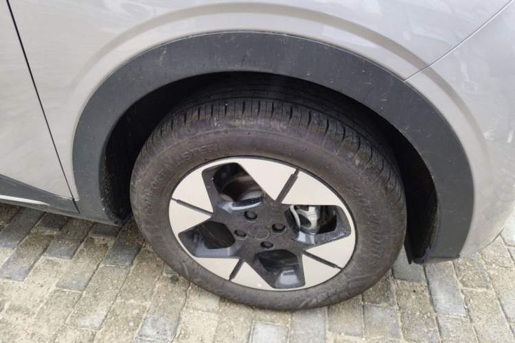 Used Geely Galaxy Geome 2025 310km Dream Edition Right Front Wheel Hub