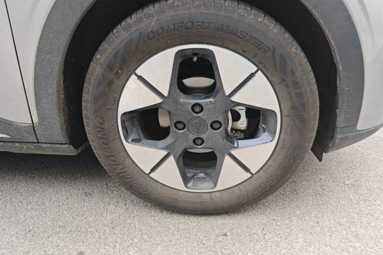 Used Geely Galaxy Geome 2025 310km Dream Edition Right Front Wheel Hub