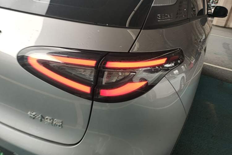 Used Geely Galaxy Geome 2025 310km Youth Edition Right Rear Taillight
