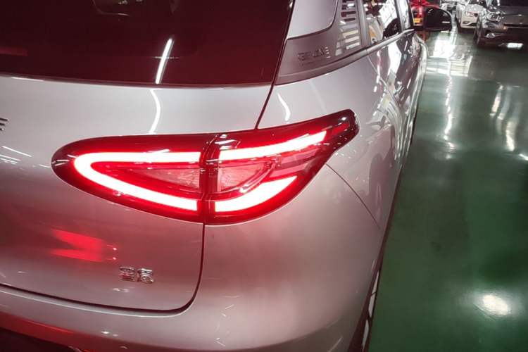 Used Geely Galaxy Geome 2025 310km Youth Edition Right Rear Taillight