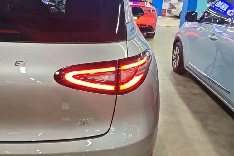 Used Geely Galaxy Geome 2025 310km Youth Edition Right Rear Taillight