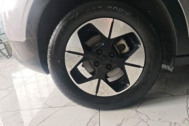 Used Geely Galaxy Geome 2025 UP 410km Exploration Edition Right Rear Wheel Hub