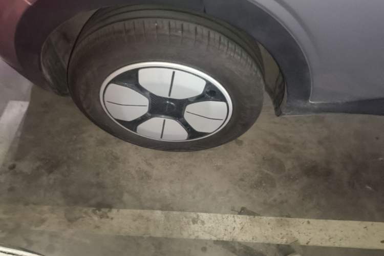 Used Geely Galaxy Geome 2025 310km Youth Edition Right Rear Wheel Hub