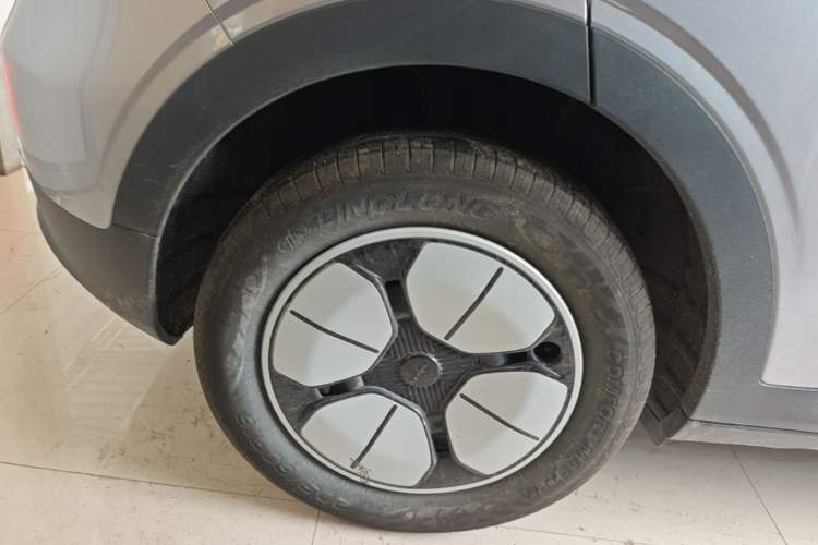 Used Geely Galaxy Geome 2025 310km Youth Edition Right Rear Wheel Hub