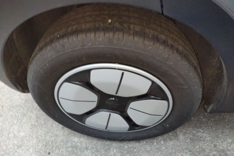 Used Geely Galaxy Geome 2025 310km Youth Edition Right Rear Wheel Hub