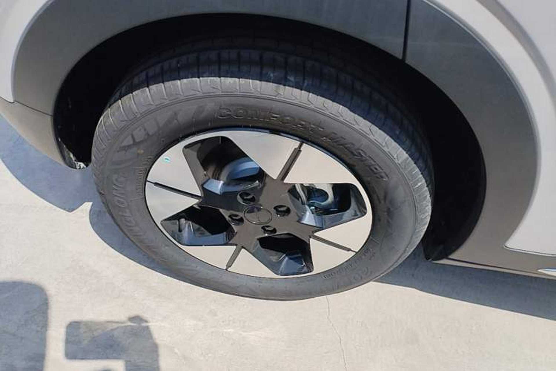 Used Geely Galaxy Geome 2025 UP 410km Exploration+ Edition Right Rear Wheel Hub