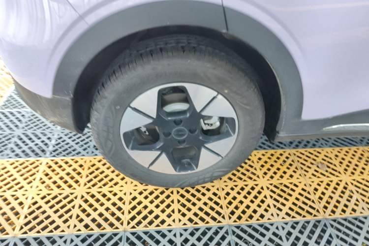 Used Geely Galaxy Geome 2025 UP 410km Exploration Edition Right Rear Wheel Hub