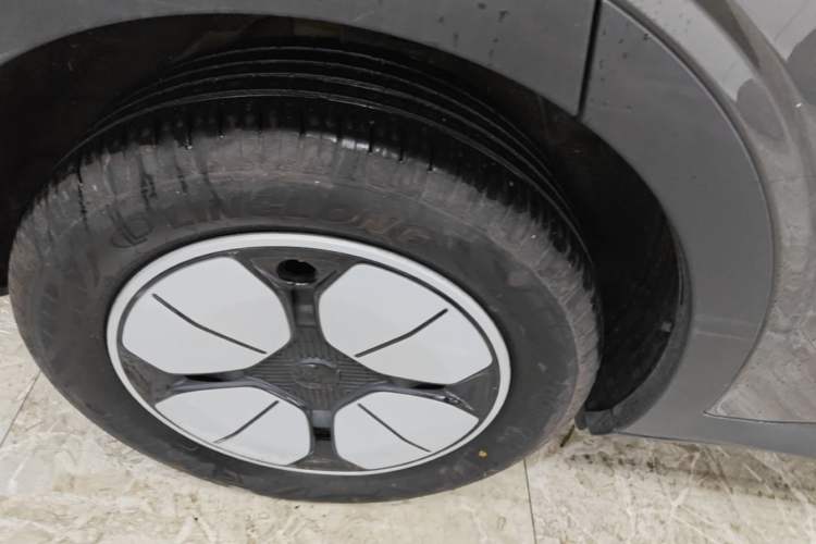 Used Geely Galaxy Geome 2025 310km Youth Edition Right Rear Wheel Hub