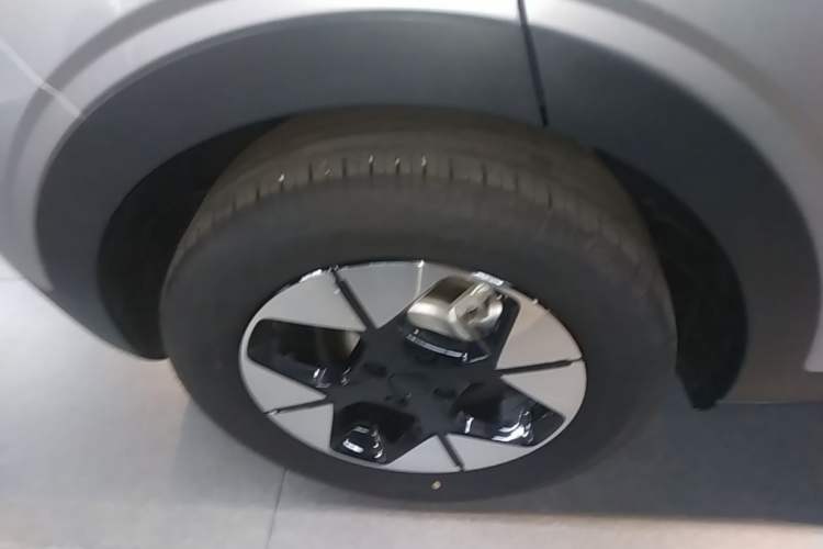 Used Geely Galaxy Geome 2025 310km Dream Edition Right Rear Wheel Hub