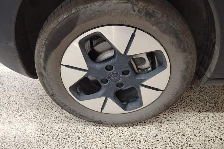 Used Geely Galaxy Geome 2025 UP 410km Exploration Edition Right Rear Wheel Hub