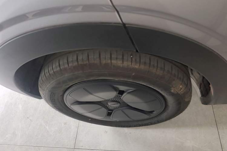 Used Geely Galaxy Geome 2025 310km Youth Edition Right Rear Wheel Hub