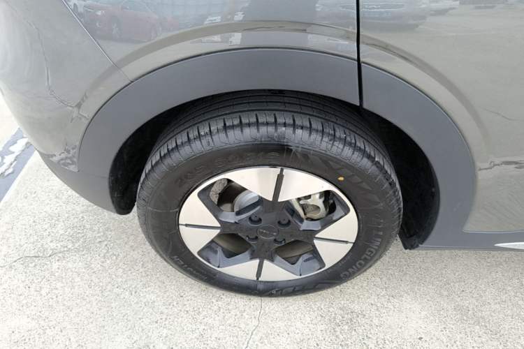 Used Geely Galaxy Geome 2025 UP 410km Exploration Edition Right Rear Wheel Hub