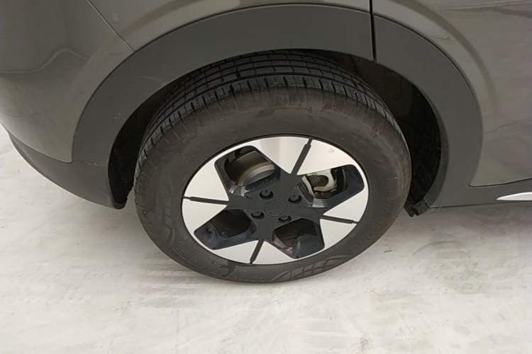Used Geely Galaxy Geome 2025 310km Dream Edition Right Rear Wheel Hub