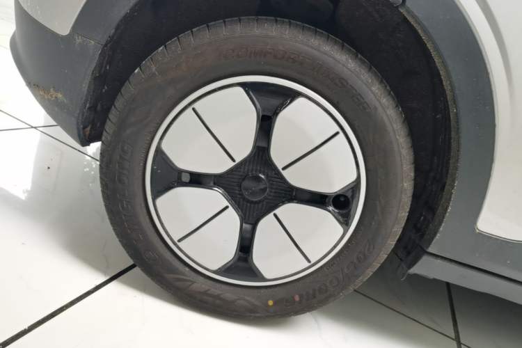 Used Geely Galaxy Geome 2025 310km Youth Edition Right Rear Wheel Hub