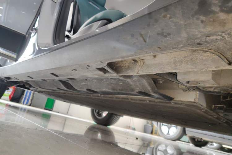 Used Geely Galaxy Geome 2025 UP 410km Exploration Edition Right Side Sill