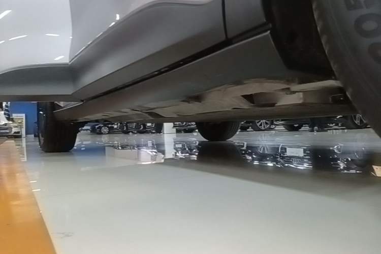 Used Geely Galaxy Geome 2025 310km Youth Edition Right Side Sill