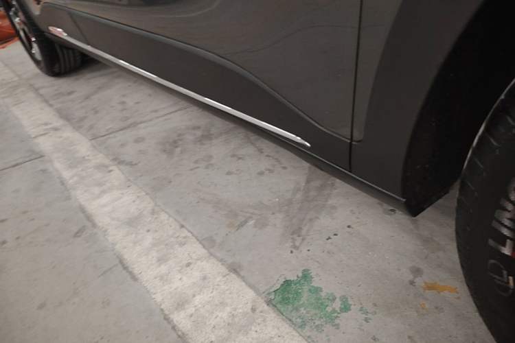 Used Geely Galaxy Geome 2025 UP 410km Exploration Edition Right Side Sill