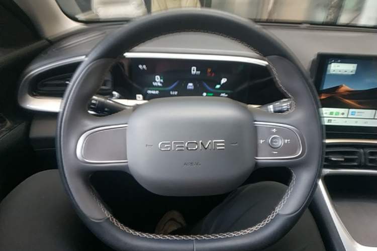 Used Geely Galaxy Geome 2025 310km Youth Edition Steering Wheel