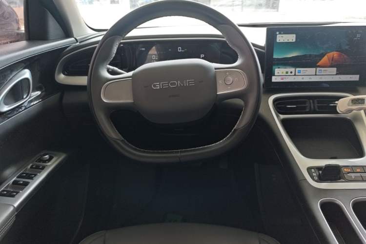 Used Geely Galaxy Geome 2025 310km Youth Edition Steering Wheel