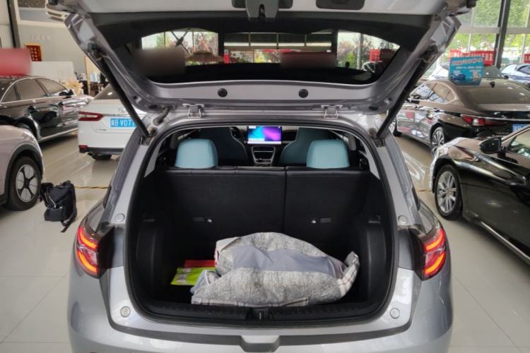 Used Geely Galaxy Geome 2025 UP 410km Exploration Edition Trunk