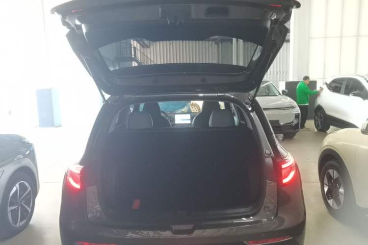 Used Geely Galaxy Geome 2025 410 km Free Version Trunk