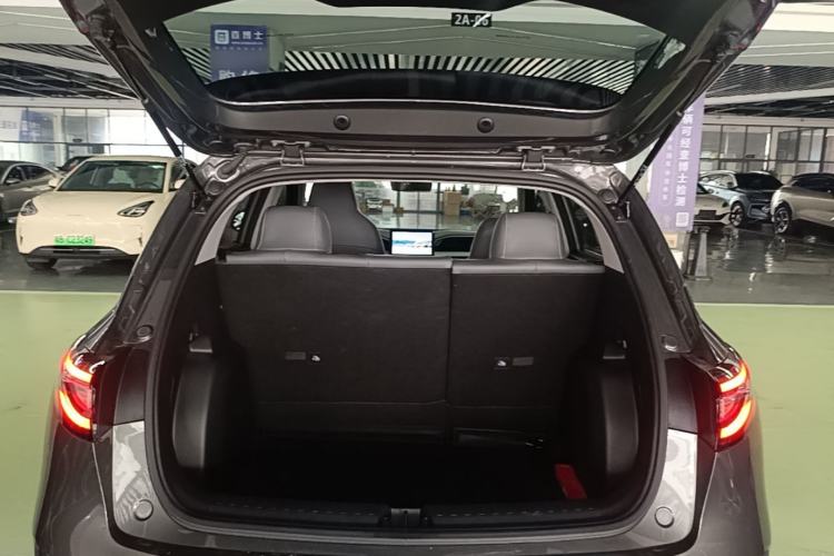 Used Geely Galaxy Geome 2025 310km Youth Edition Trunk