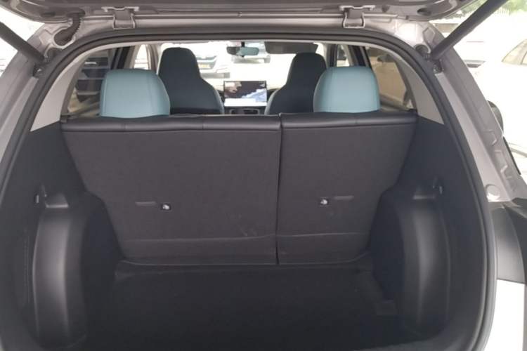 Used Geely Galaxy Geome 2025 310km Dream Edition Trunk