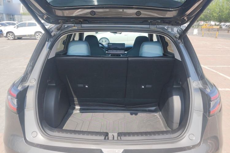 Used Geely Galaxy Geome 2025 310km Dream Edition Trunk