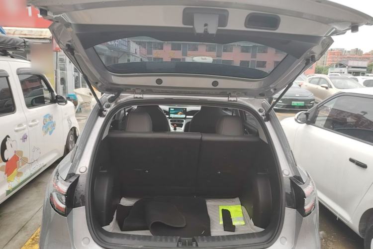 Used Geely Galaxy Geome 2025 310km Youth Edition Trunk