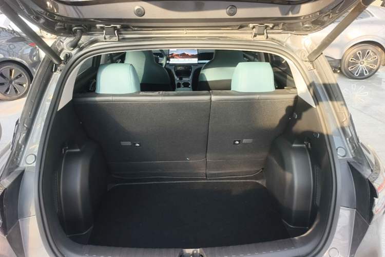 Used Geely Galaxy Geome 2025 310km Dream Edition Trunk